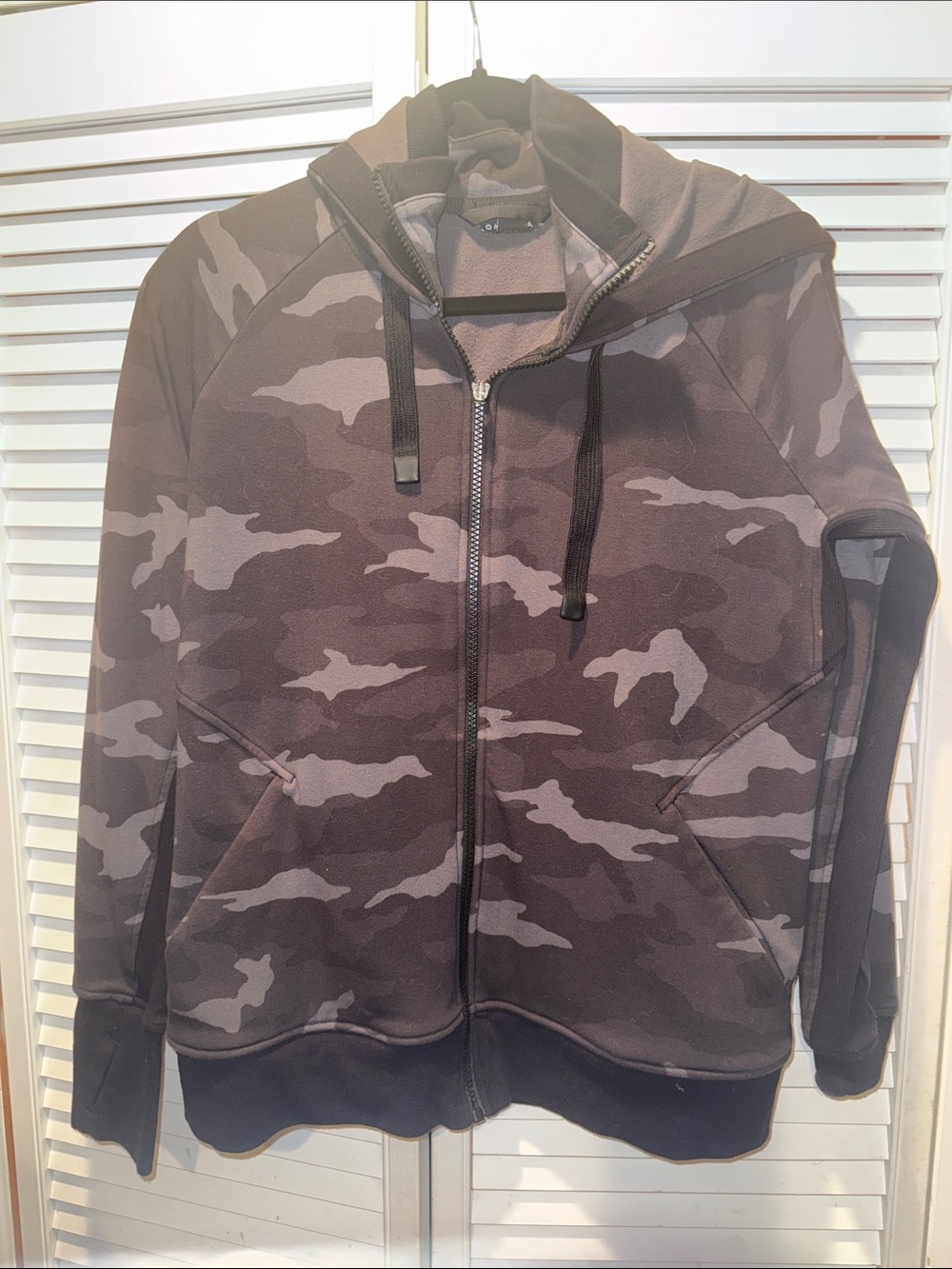Athleta Women's Gray Camouflage Zip Hoodie